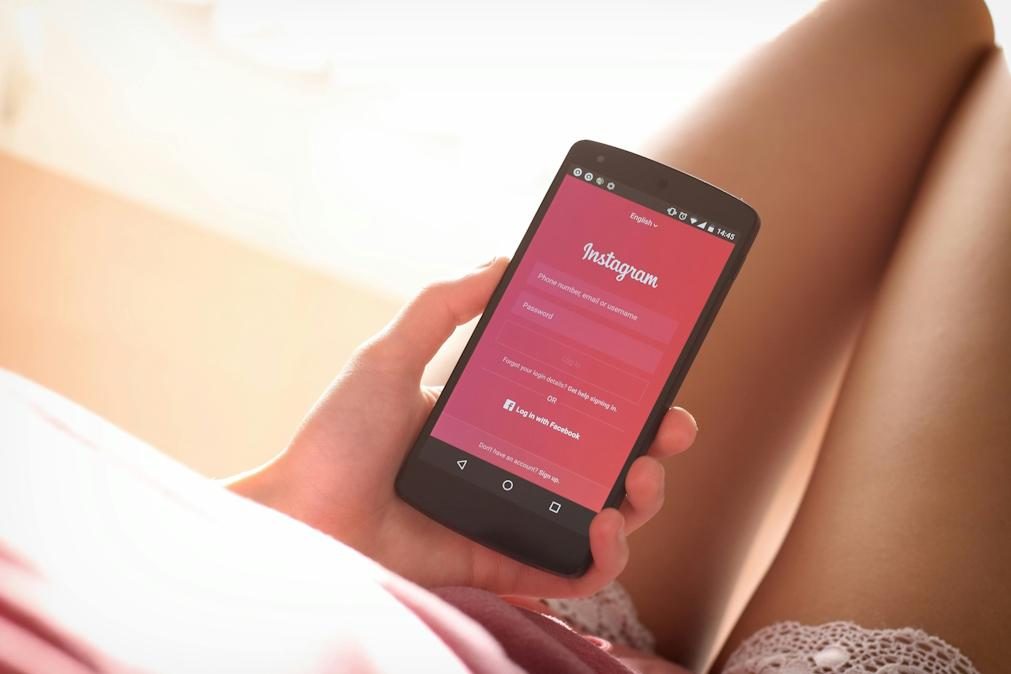 Meta bloqueia transmissões em direto no Instagram a menores de 16 anos