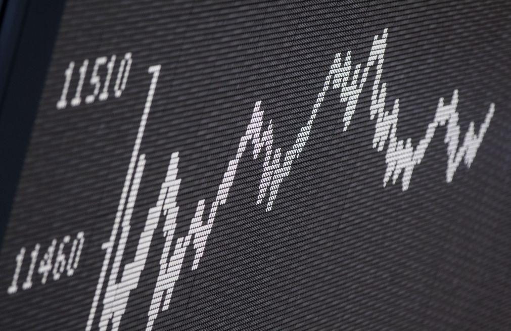 Bolsa de Tóquio abre a ganhar mais de 8%