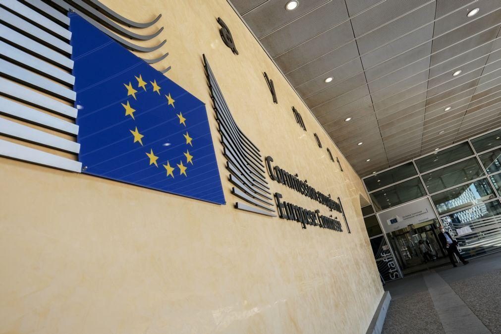 UE avisa EUA que retaliará se não houver 