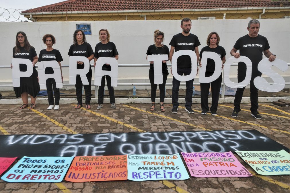 Escolas portuguesas de Luanda, Moçambique e Díli em greve a partir de 28 de abril
