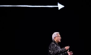 CEO da Nvidia visita China e pretende continuar a exportar para o país