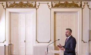 Pedro Nuno rejeita equivalências com Montenegro e Livre prefere falar de quem não tem casa