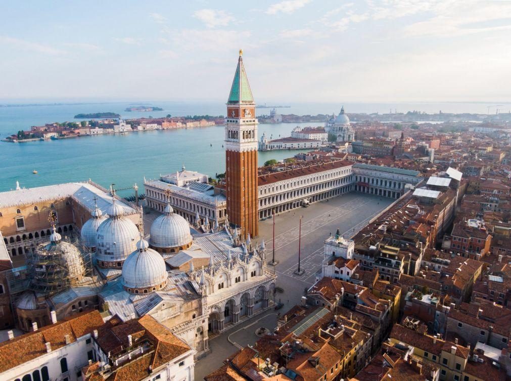 Cidade italiana de Veneza repõe taxa turística de acesso ao centro histórico