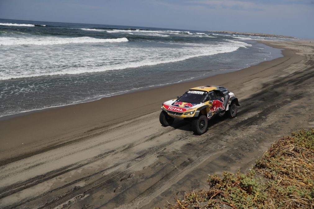 Dakar2018: Peterhansel aproveita abandono de Loeb, Barreda vence nas motos