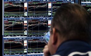 Wall Street encerra em alta com investidores a olhar para dados económicos