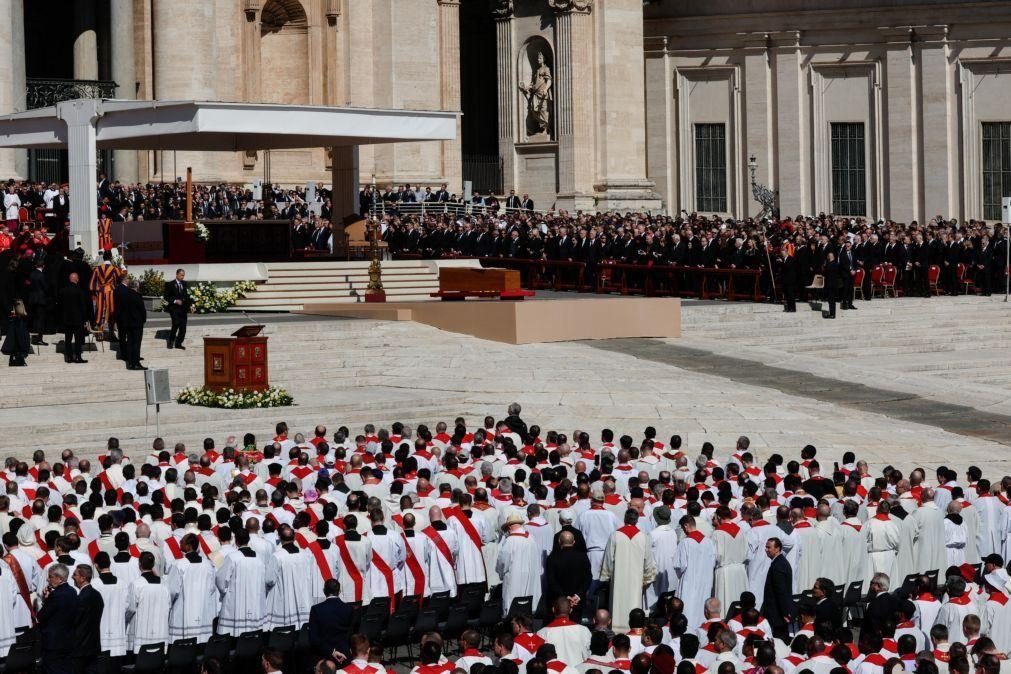 Cerca de 200.000 pessoas no funeral do Papa Francisco