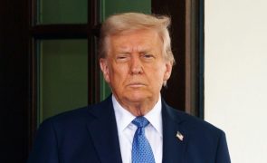 Trump pede uso gratuito dos canais do Panamá e do Suez para navios dos EUA