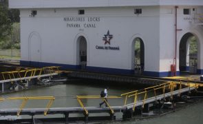 Panamá nega acordos para permitir passagem gratuita de navios através do Canal