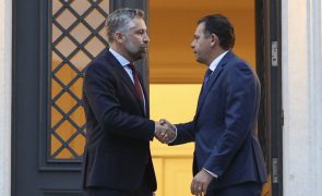 Adiado debate entre Luís Montenegro e Pedro Nuno Santos nas televisões