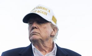 Trump insiste na anexação do Canadá no dia em que canadianos vão a votos