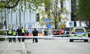 Polícia sueca detém suspeito do tiroteio que matou três jovens em Uppsala