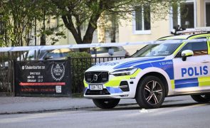 Adolescente de 16 anos suspeito de triplo homicídio na Suécia