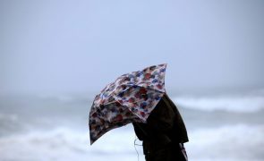 Agravamento do tempo com mais chuva coloca todo o país sob aviso amarelo