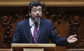 Pedro Delgado Alves nega ter partilhado dados de Montenegro com pessoas externas a grupo de trabalho