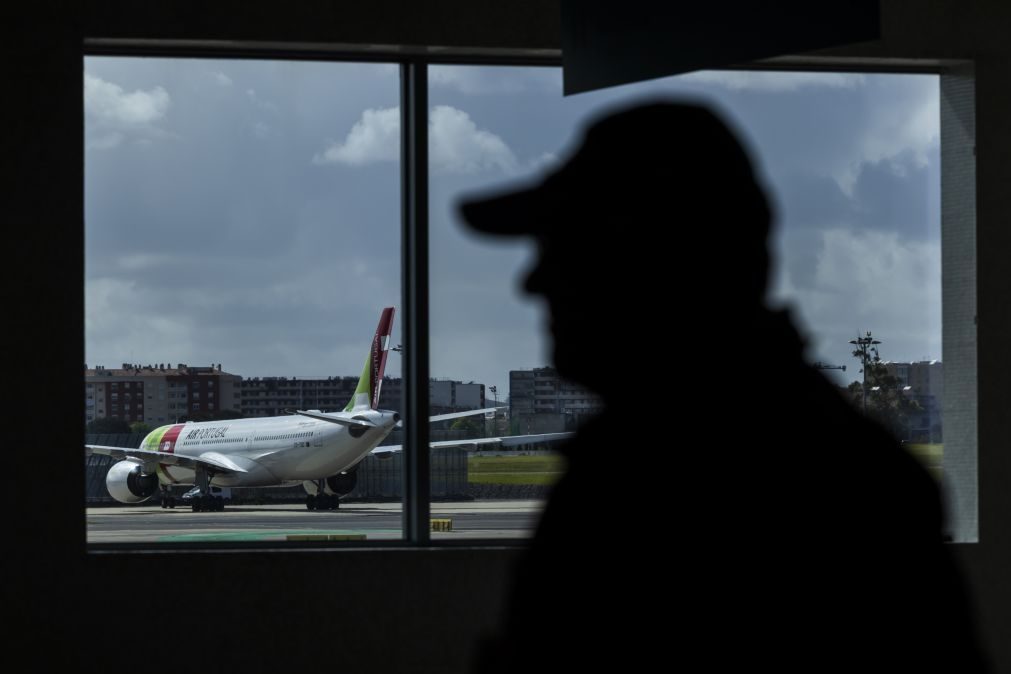 TAP cancelou 156 voos e 23 atrasaram mais de duas horas devido ao apagão