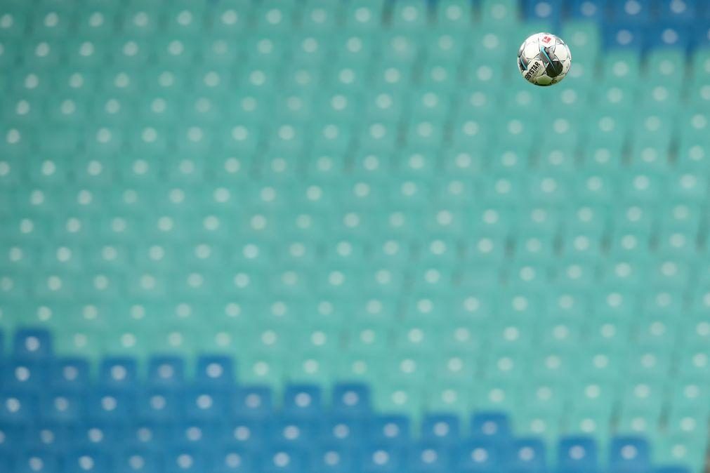Lusitânia de Lourosa garante subida à II Liga de futebol