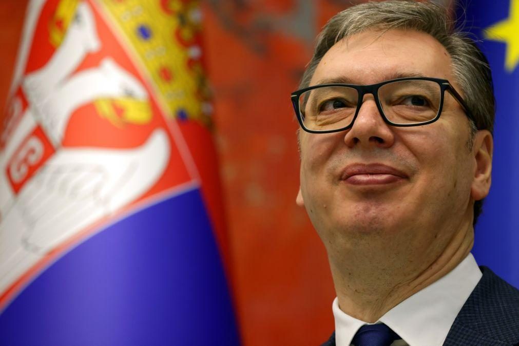 Presidente sérvio internado em hospital militar de Belgrado
