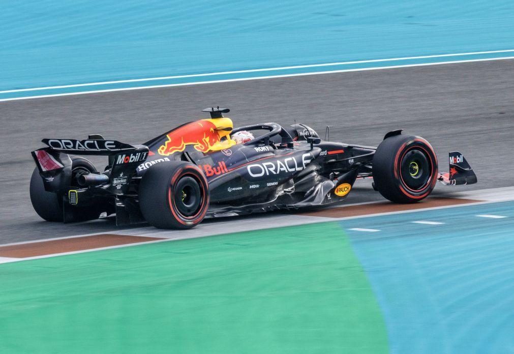 Max Verstappen conquista terceira pole da temporada em Miami
