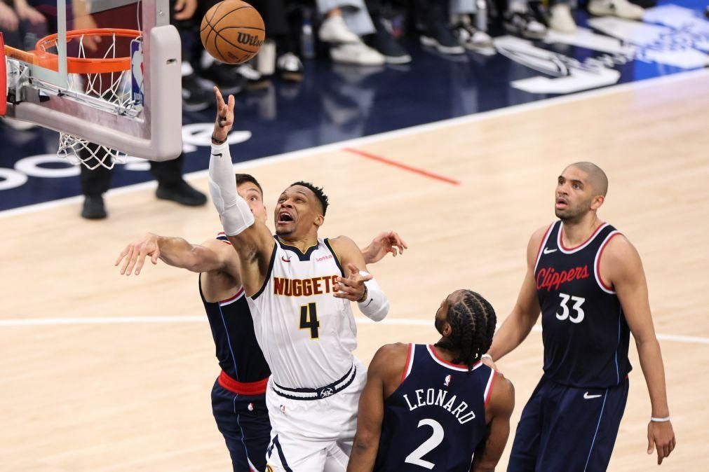 Nuggets 'dizimam' Clippers e seguem em frente nos play-offs da NBA