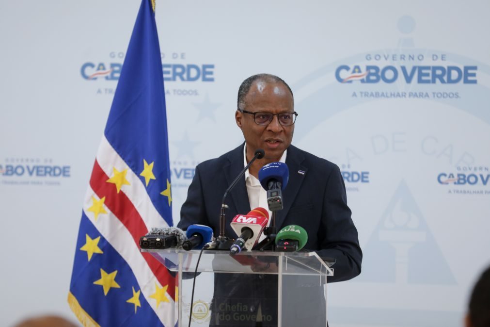 Cabo Verde condecora presidente do BAD na inauguração de parque tecnológico