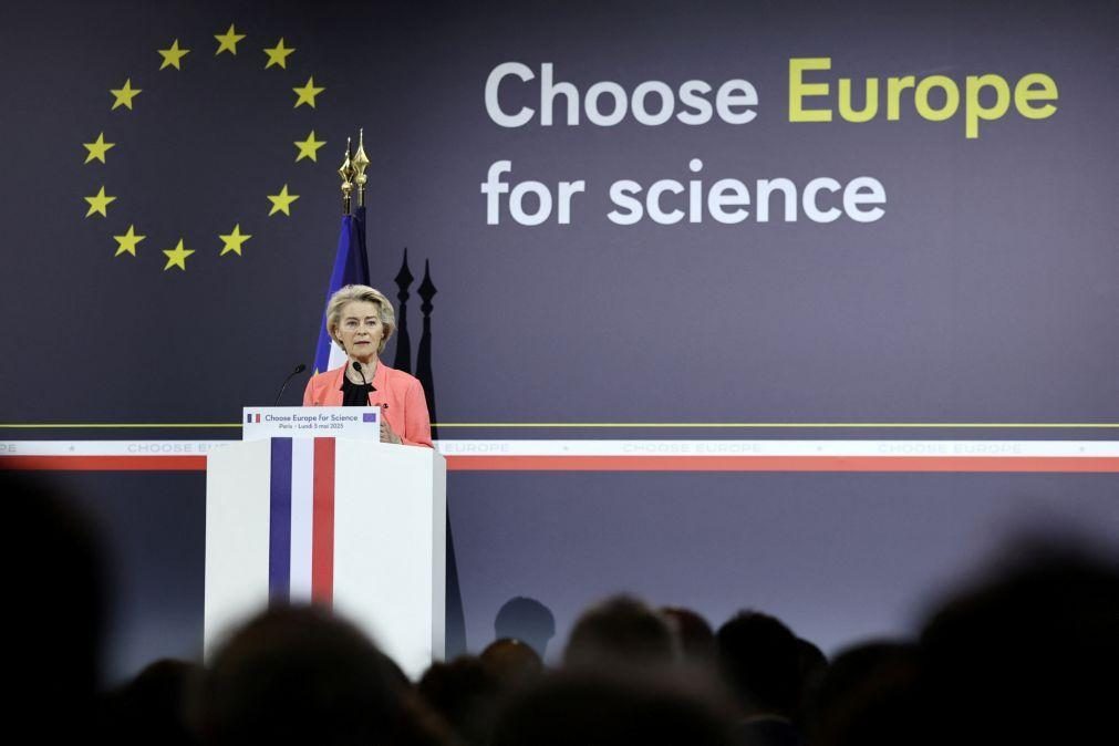 Von der Leyen anuncia estratégia da UE para atrair investigadores e aloca 500 ME até 2027