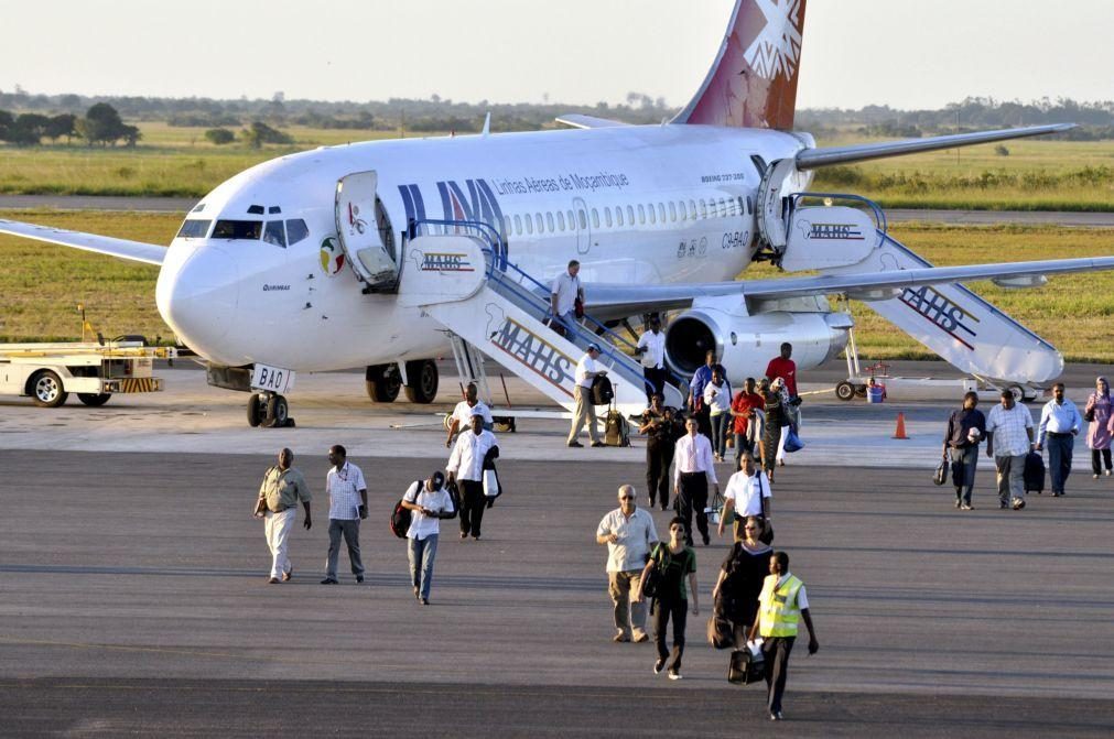 Moçambicana LAM reforça frota com Boeing 737-500 para aliviar