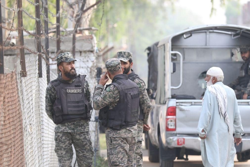 Paquistão diz ter abatido aviões militares indianos após ataque