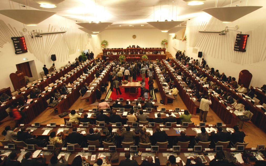 Parlamento moçambicano adia debate do orçamento do Estado para 2025