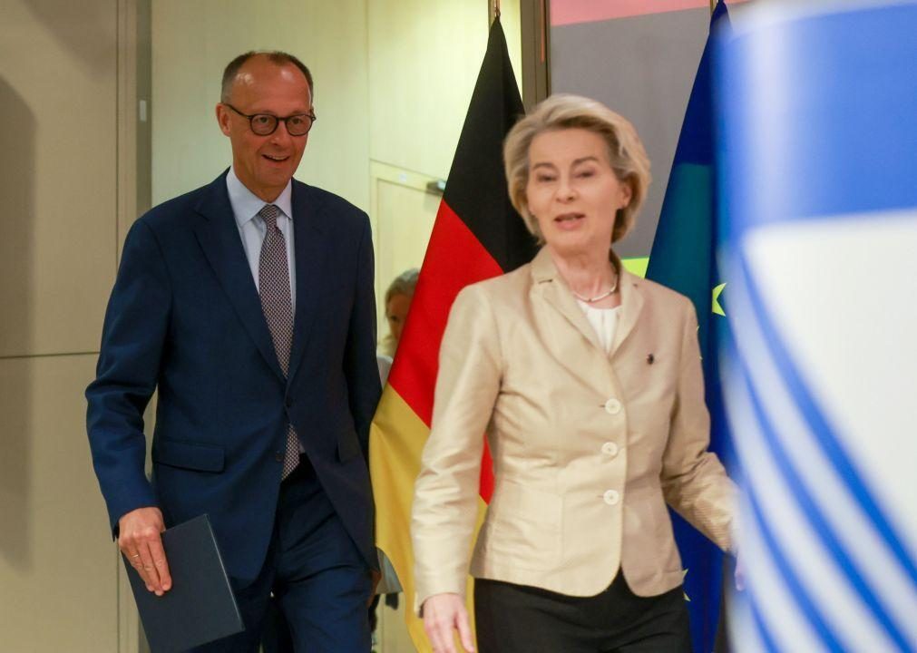 Comissão Europeia pede