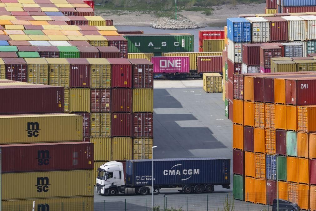 Exportações e importações abrandam crescimento para 0,5% e 8,4% em março
