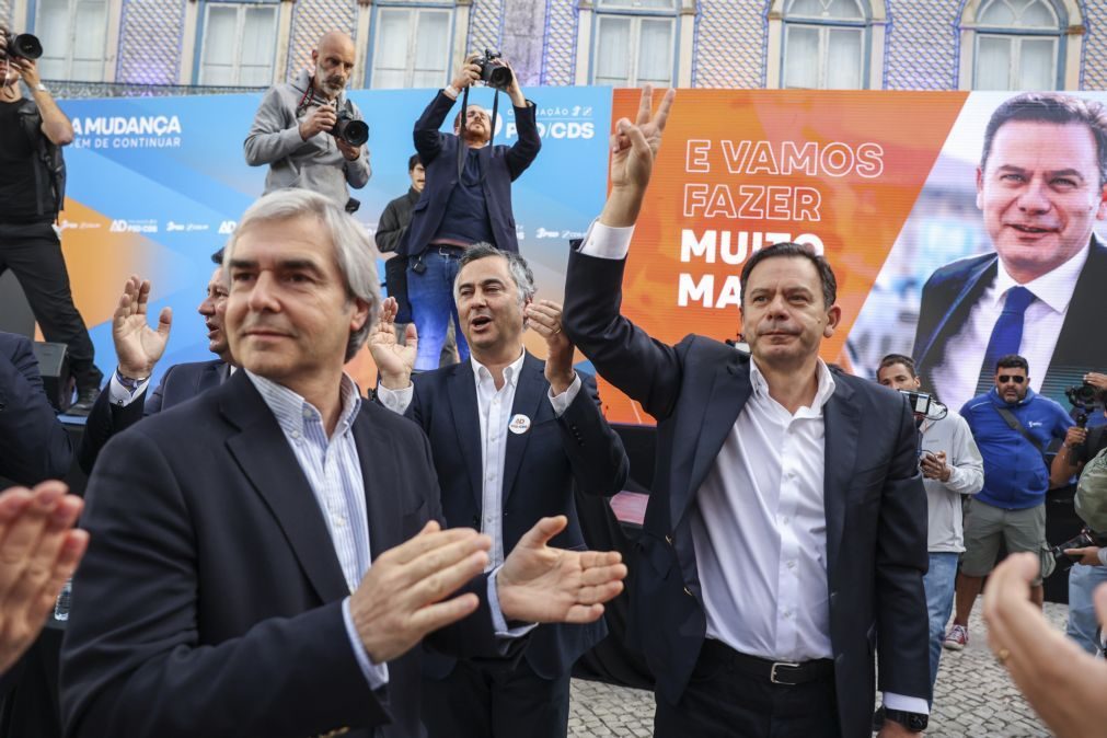 Tribunal rejeita pedido de Montenegro para retirar cartaz do Chega