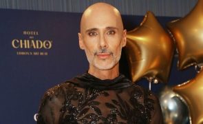Pedro Crispim Ousado! Comentador exibe corpo numa foto que desperta a imaginação
