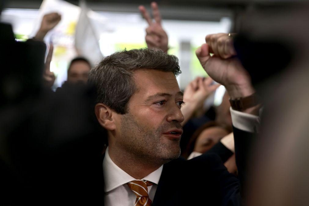 Chega critica PS e PSD por