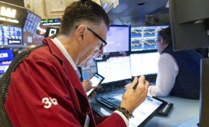 Wall Street termina em tom positivo apesar do 'mergulho' da UnitedHealth