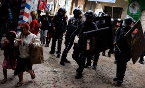 Polícia reprime protesto de moradores em favela de São Paulo que se opõem ao despejo