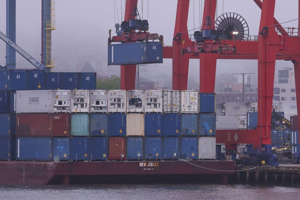 EUA e China suspendem taxas por 90 dias a partir de hoje