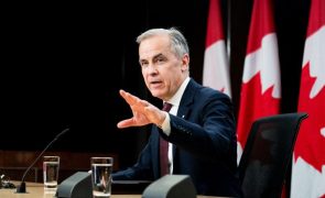 Primeiro-ministro do Canadá critica aproximação do Reino Unido aos EUA