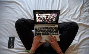 Mais de 90% das famílias com acesso à Internet em casa em 2024