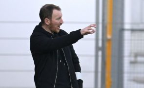 Ian Cathro quer a vitória frente a Estrela da Amadora 