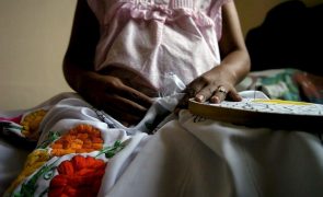 Fecundidade em Angola caiu e mulheres têm em média 4,8 filhos