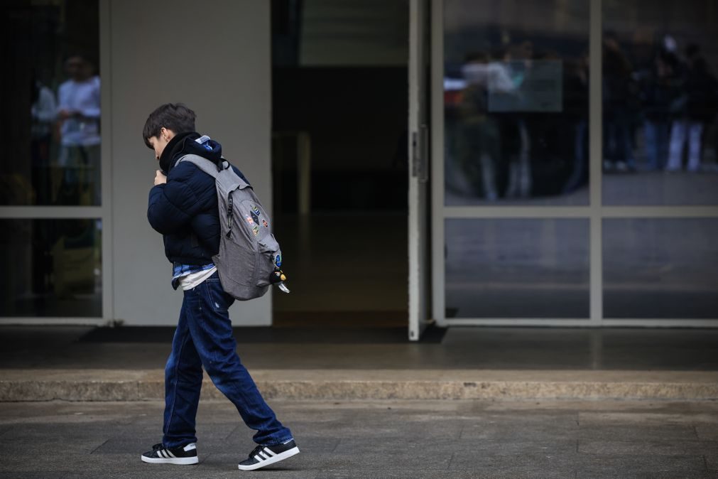 Sindicato estima adesão de 90% em serviços como escolas e hospitais