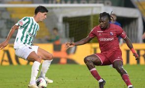 Rio Ave empata com Gil Vicente na despedida de Petit