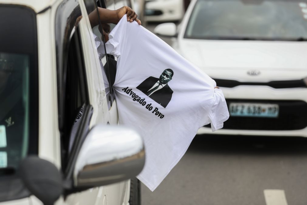 Advogado moçambicano assassinado em Moçambique vence prémio Nelson Mandela