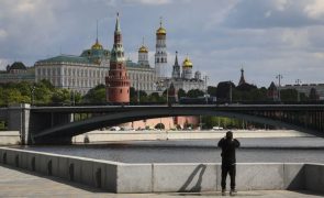 Moscovo admite encontro entre Putin e Zelensky depois de estabelecidos acordos