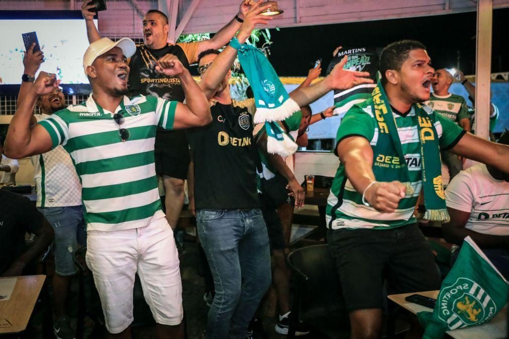 Adeptos leoninos festejam título com euforia em Luanda