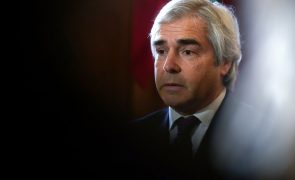 Presidente do CDS pede aos portugueses que votem para Portugal conseguir estabilidade