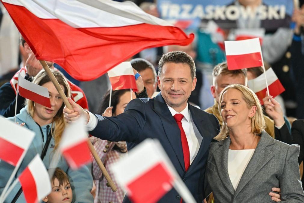 Autarca pró-europeu e historiador conservador lideram presidenciais na Polónia