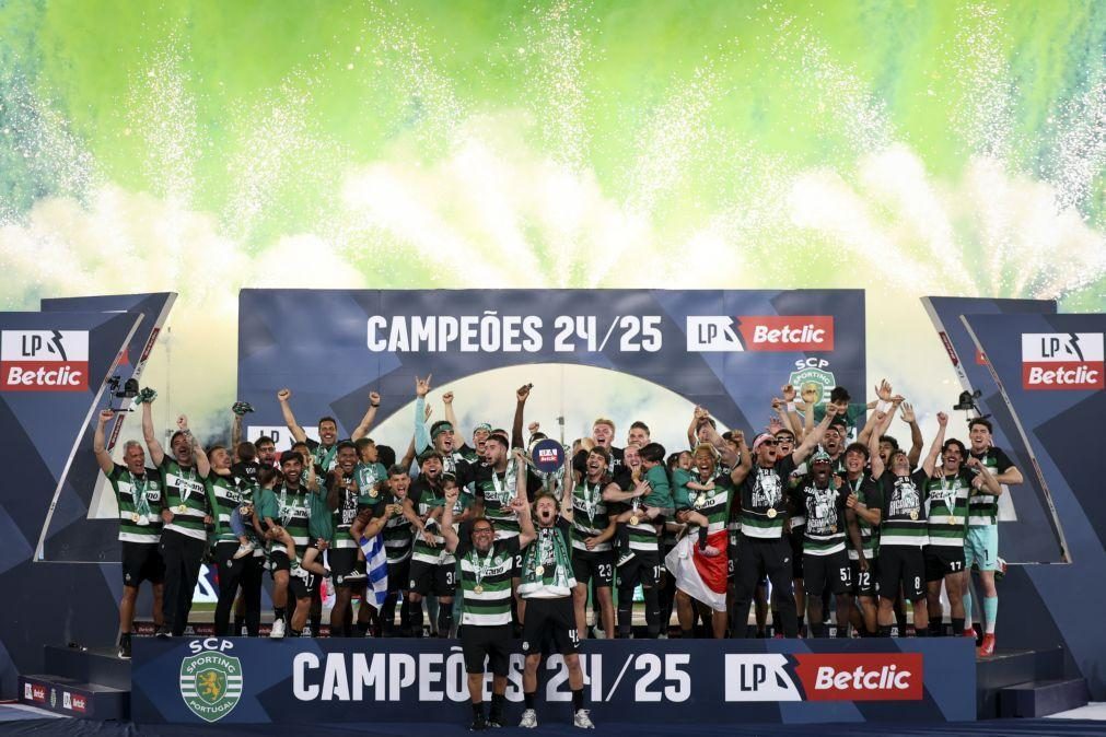 Sporting recebido na Câmara Municipal de Lisboa após conquista do bicampeonato