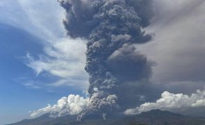 Indonésia emite alerta máximo para vulcão na ilha das Flores após nova erupção