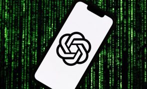 Sistemas como GPT-4 podem ser mais persuasivos que pessoas em debates 'online'